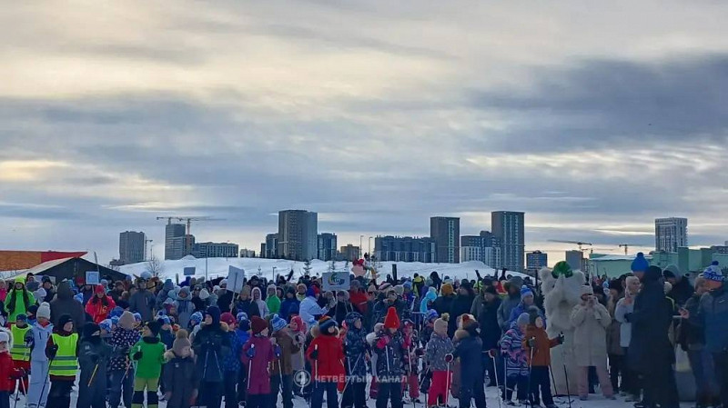 Десятки тысяч уральцев вышли на «Лыжню России»