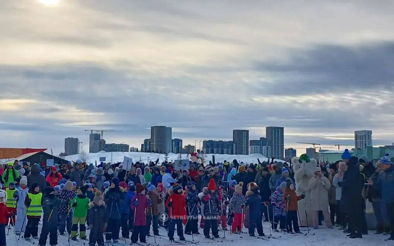 Десятки тысяч уральцев вышли на «Лыжню России»