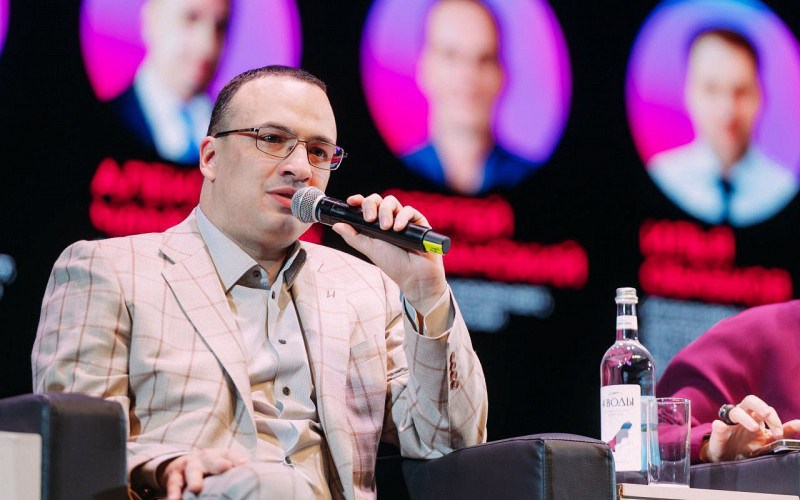 Почему Дмитрий Ионин – нетипичный чиновник? Разбираем гардероб замгубернатора