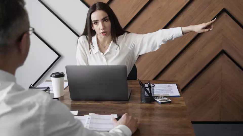 Как определить, что офисный «душнила». который бесит коллег — это ты?