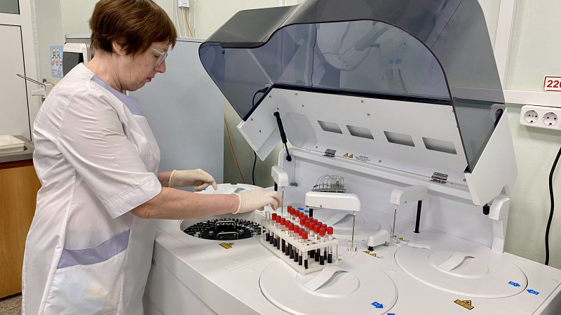 В больнице Кушвы заработал новый биохимический анализатор крови за 2 млн рублей