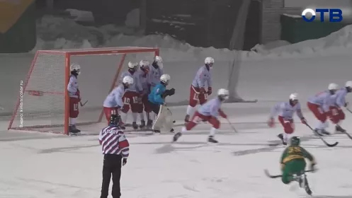 «Уралочка-2» успешно стартовала в 10 туре высшей лиги