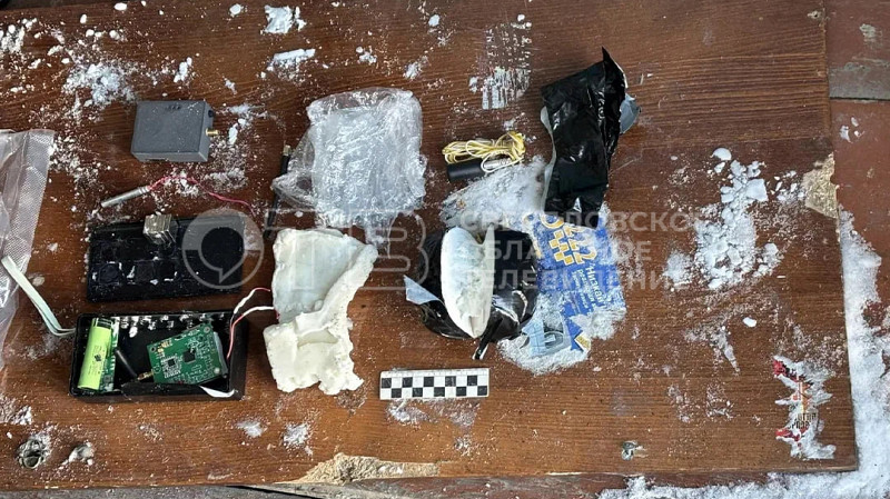 ФСБ задержали диверсанта, пытавшегося подорвать авто руководителя ОПК в Екатеринбурге