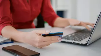 Что полагается сотруднику за работу в выходной день?