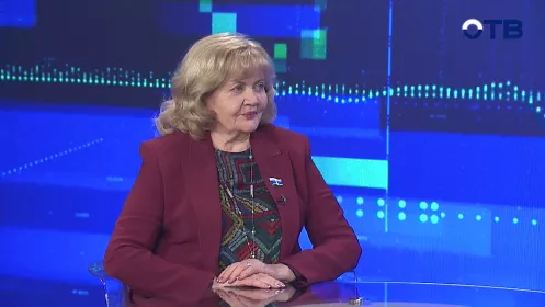 «Образ человека системы»: стилисты — о консервативности, уральской фактуре и человеческой теплоте в образах Людмилы Бабушкиной