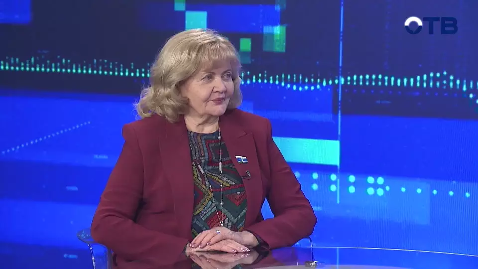 «Образ человека системы»: стилисты — о консервативности, уральской фактуре и человеческой теплоте в образах Людмилы Бабушкиной