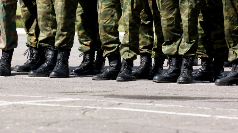 Шестерых свердловских военнослужащих вернули из плена