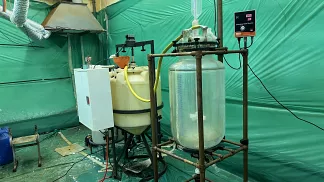 Нарколабораторию в гараже накрыли в Заречном: изъято почти 6 кг мефедрона