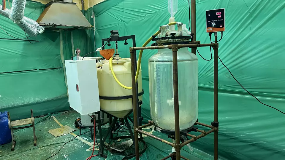 Нарколабораторию в гараже накрыли в Заречном: изъято почти 6 кг мефедрона