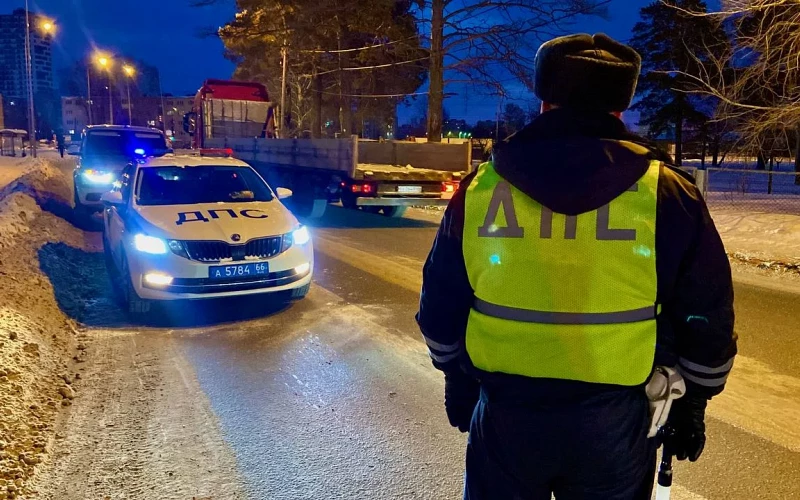 Грузовики под особым контролем: на дорогах Свердловской области начались рейды ГАИ