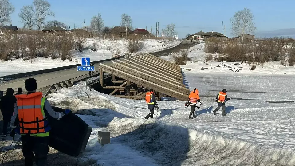 «Мы свою рыбу всё равно поймаем»: взрывы льда на реке не остановили уральских рыбаков