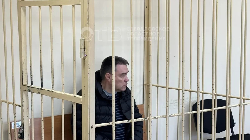 Суд оставил на свободе директора УК после схода снега на младенца в Ревде