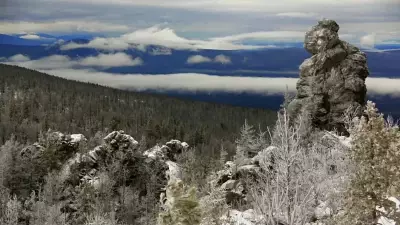 Леса Среднего Урала — главное богатство региона, напомнил Денис Паслер
