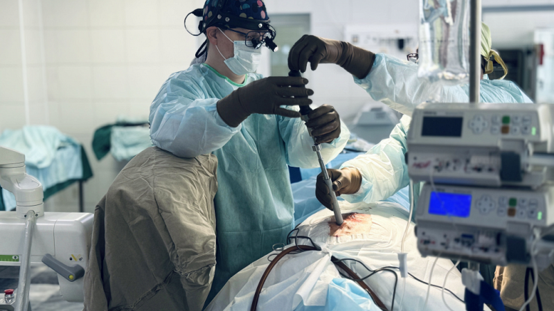 Нейрохирурги госпиталя для ветеранов войн спасли пациента с помощью отечественного импланта