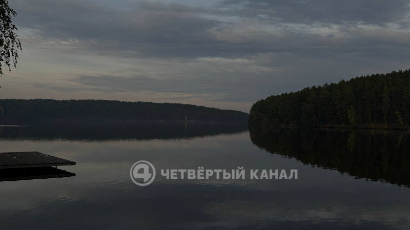 Школьник спас одну из сестер, провалившихся под лед в Реже