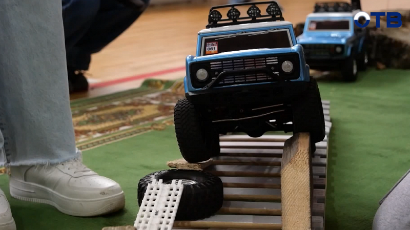 Первые сельские соревнования на радиоуправляемых машинках