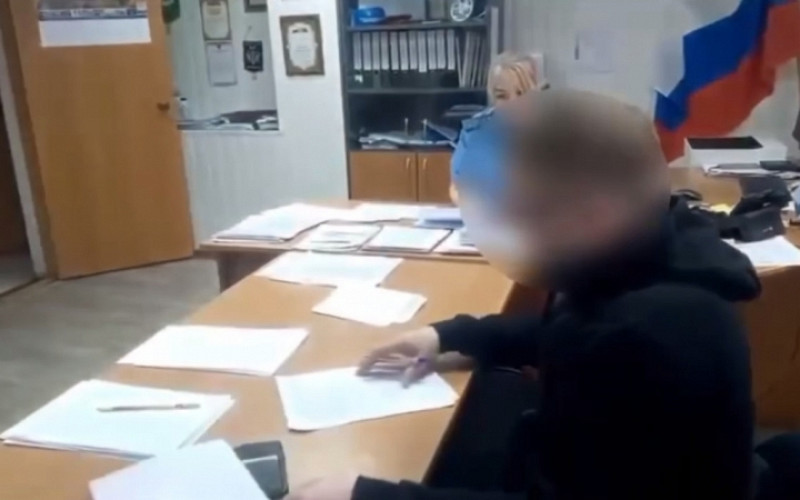 В Кольцово сняли с рейса мужчину с долгами в 16 миллионов рублей