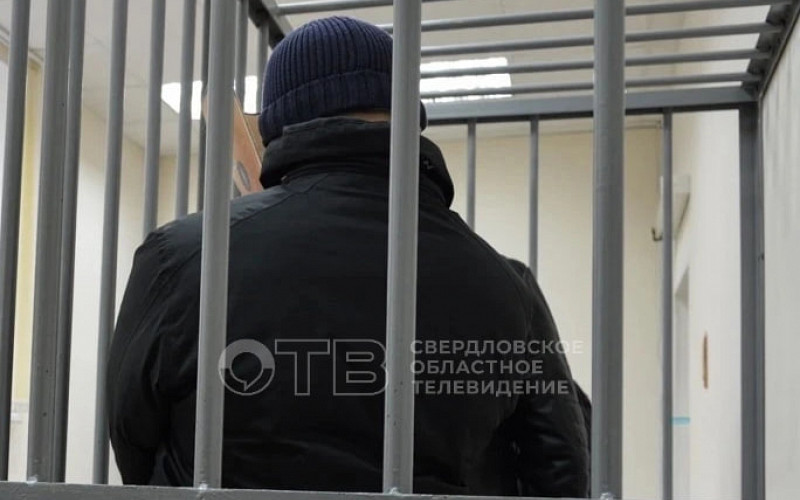 Осуждённый сбежал из колонии-поселения и поехал за женской лаской в Берёзовский