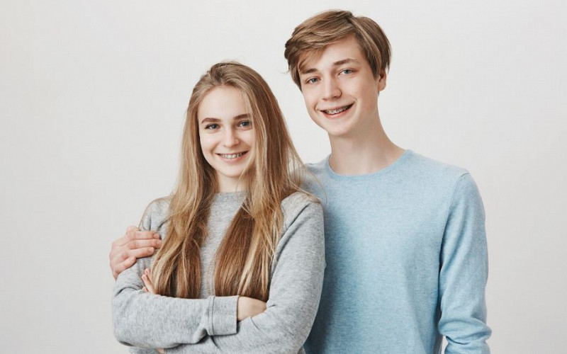 Общение с братьями и сёстрам уменьшает последствия семейного стресса