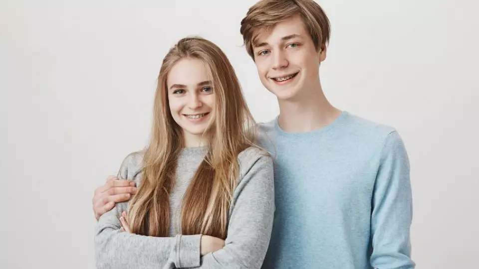 Общение с братьями и сёстрам уменьшает последствия семейного стресса