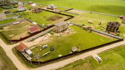 Чтобы улучшить демографию, нужно раздавать людям землю