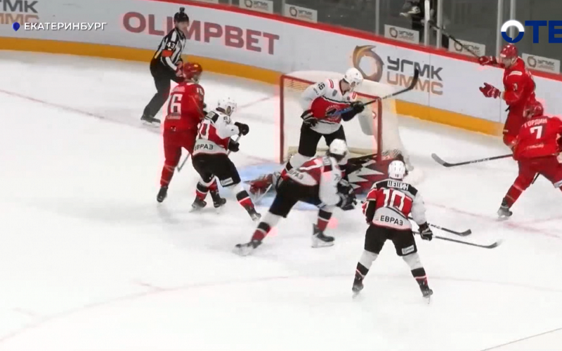 «Горняк-УГМК» уступил «Металлургу» в четвёртом матче четвертьфинальной серии ВХЛ