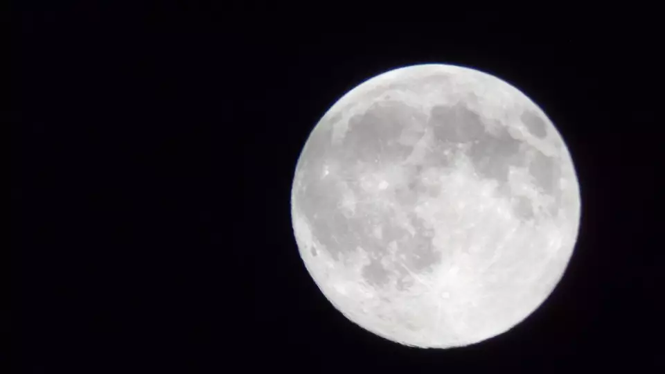 Парады планет, комета и затмение: что можно увидеть на небе россиянам в 2026 году