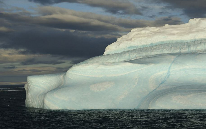 Крупнейший в мире айсберг А23а распался на мелкие части