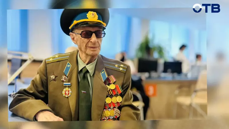 102-летний ветеран приходит на осмотр в парадной форме и готов участвовать в шествии