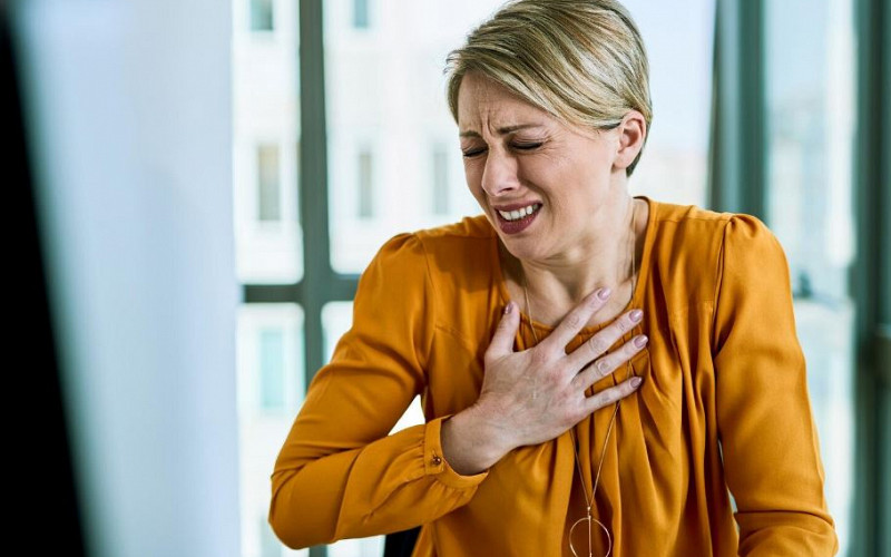 Нужно искать способы борьбы со стрессом помимо красного вина — мнение кардиолога