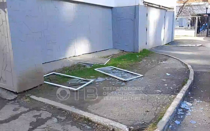 Шесть человек пострадали при атаке вражеского БПЛА на жилой дом в Екатеринбурге