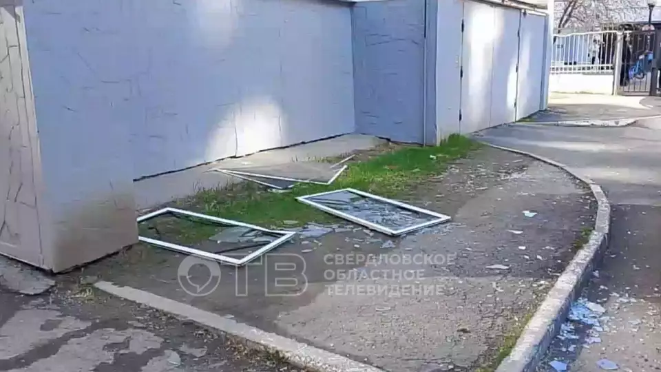 Шесть человек пострадали при атаке вражеского БПЛА на жилой дом в Екатеринбурге