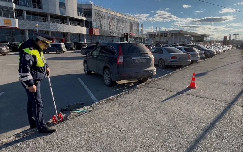 Самокатчик сбил 8-летнего мальчика и уехал с места ДТП в Екатеринбурге