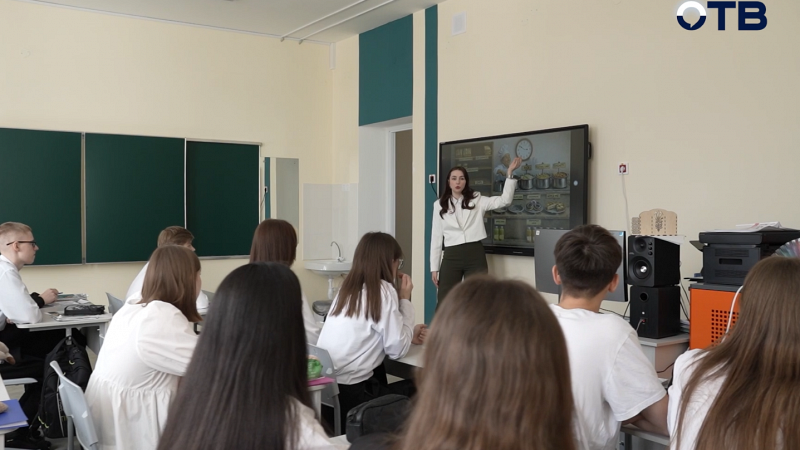 Почему сегодня молодые люди идут в учителя?