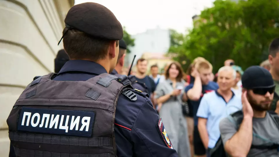 Офицера МВД уволили из органов после скандала со студенткой