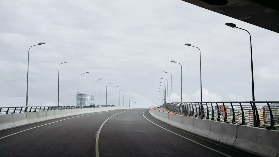 Важный путепровод на трассе Екатеринбург-Тюмень открыли сегодня в Свердловской области