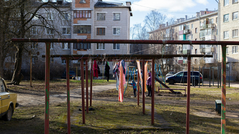 В Екатеринбурге на Эльмаше обнаружена потерявшаяся девочка
