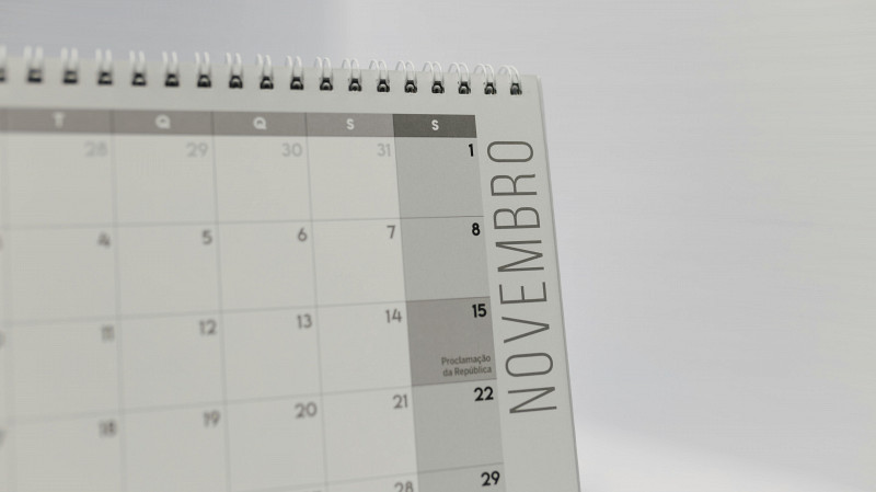 Впереди длинные выходные. Законно ли работать в праздничные дни?