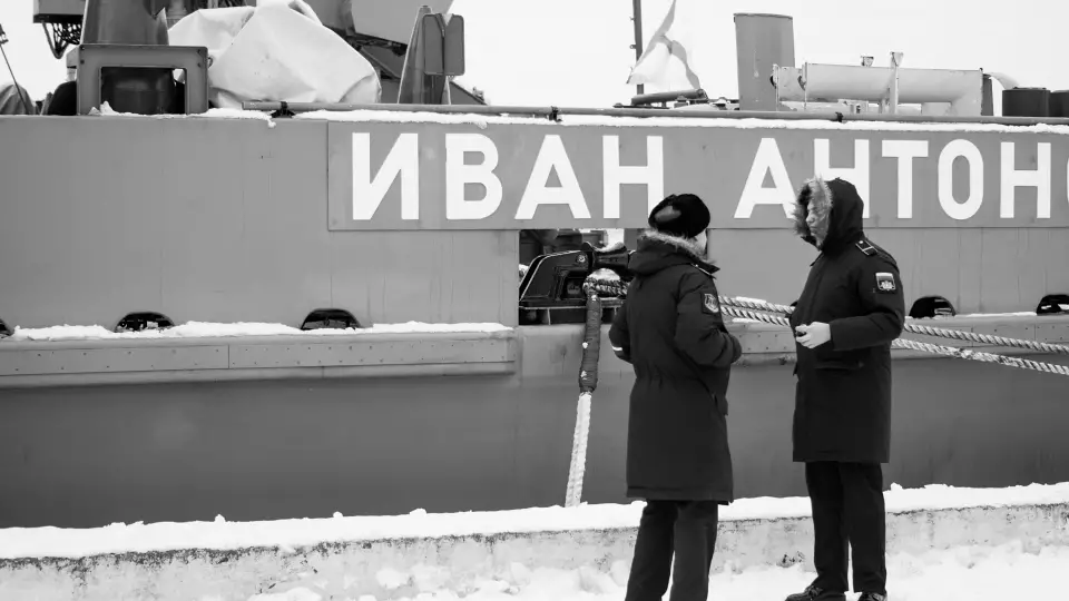 ФСБ задержала в Новоуральске мужчину при попытке сжечь военкомат коктейлями Молотова