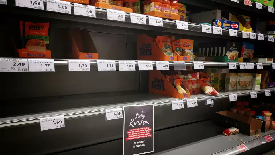 Как вернуть в магазин просроченные продукты? – памятка от Роскачества