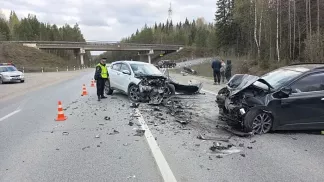 Один человек погиб и шестеро пострадали в массовом ДТП под Нижним Тагилом