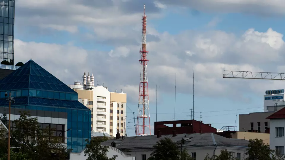 В Екатеринбурге сторож сдал башенный кран на металлолом
