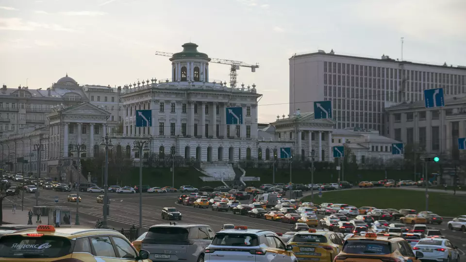 Любитель скорости на «Мерседесе»: мать отдала 140 000 рублей за штрафы сына