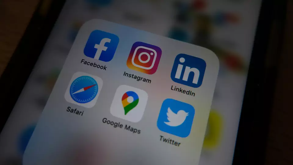 Россиянам официально разрешили пользоваться Facebook* и Instagram*