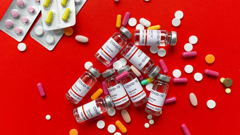 Pfizer испытает новую вакцину от COVID-19 на жителях Екатеринбурга