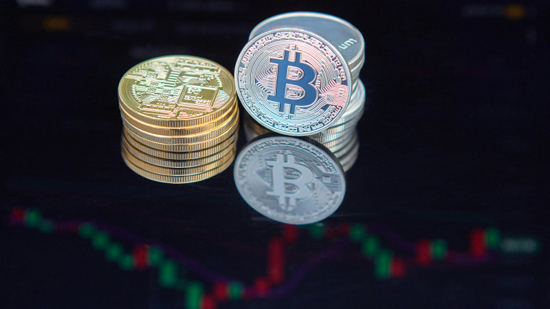 Курс биткоина в 2021 году: 100 000 долларов или 20 000