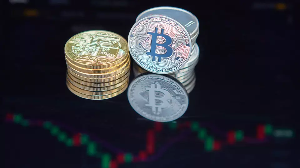 Курс биткоина в 2021 году: 100 000 долларов или 20 000