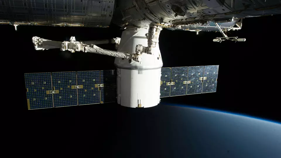 Космонавты Антон Шкаплеров и Петр Дубров приняли участие во Всероссийской переписи населения