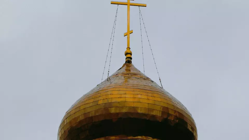 Православные христиане отмечают Воздвижение креста Господня