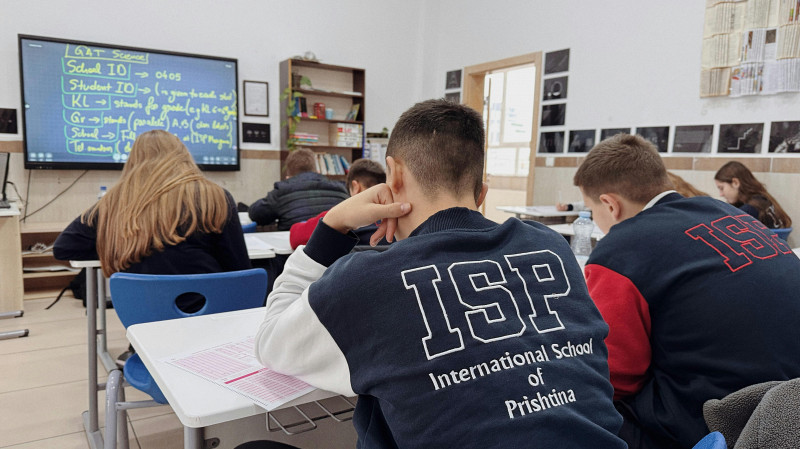 Новый учебный год в школах Екатеринбурга начнётся в очном формате